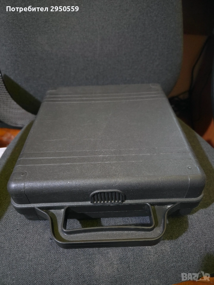 Куфар за касетки, снимка 1