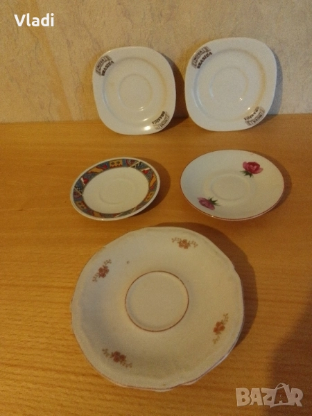 порцеланови чинийки за кафе за колекционери, снимка 1