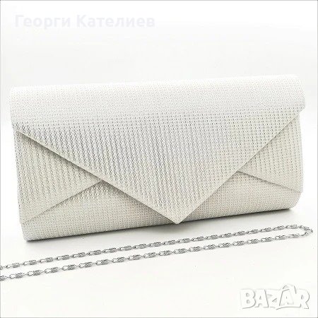 Официална Малка Чанта В Бяло Текстилна Със Сребрист Синджир, снимка 1