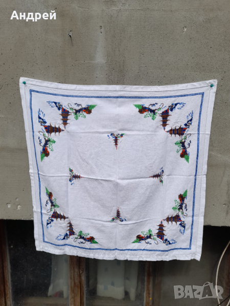 Стара бродирана покривка,каре #4, снимка 1
