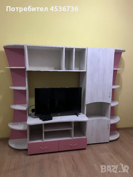 Продавам секция. Дълга 3 метра, висока 1,6 метра , снимка 1