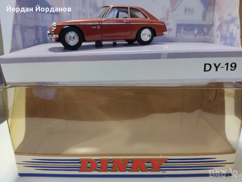 1:43 MGBGT V8,Динки, снимка 1