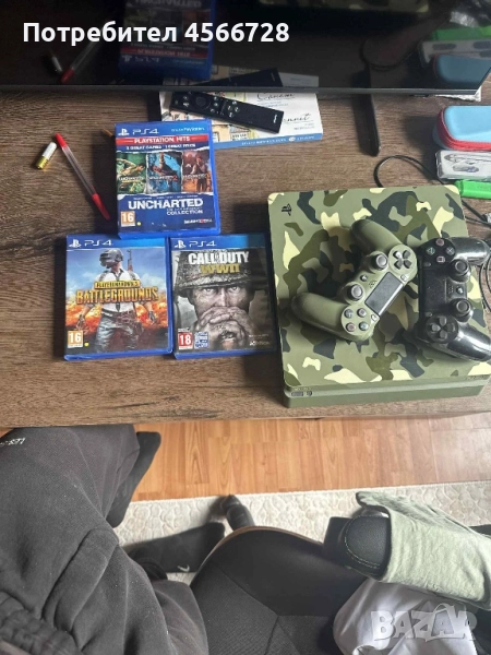 PlayStation 4(Slim) Limited + джойстика + игри, снимка 1