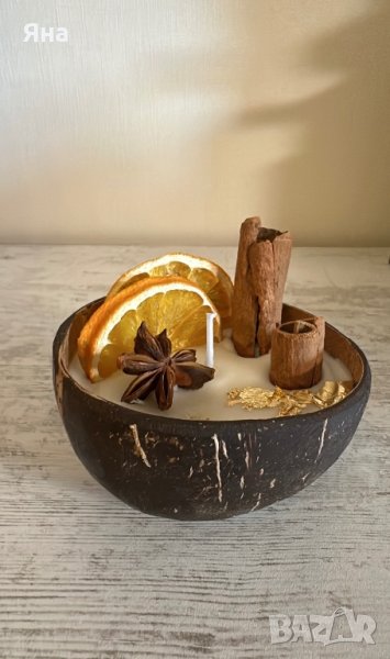 Ароматна свещ в кокосов орех, снимка 1