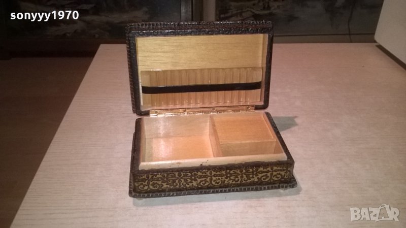музикална кутия-19х13х7см-дърво и кожа-внос франция, снимка 1