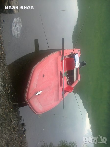 продавам лодка с двигател, снимка 1
