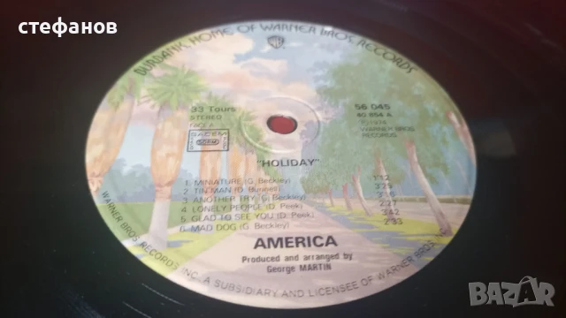 Дългосвиреща грамофонна плоча на AMERICA „HOLIDAY” 1974 г, Франция, снимка 8 - Грамофонни плочи - 50693638