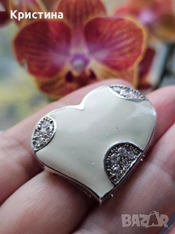 Сребърна висулка сърце с емайл