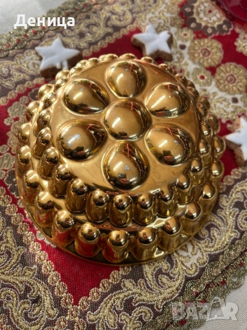 Порцеланова форма за кекс Изцяло позлатена с протриване на позлатата в горната част, снимка 4 - Форми - 52871134