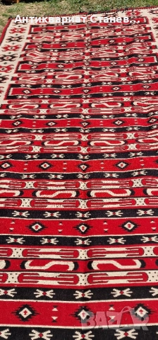Български килим с етнографски чар, снимка 5 - Килими - 51736720