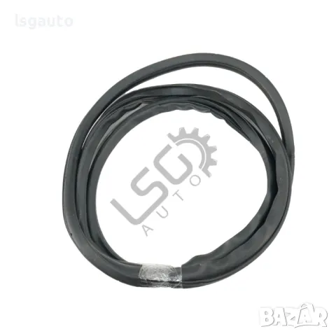 Уплътнение предна дясна врата Mitsubishi Lancer X (GS44S)  ID: 134817