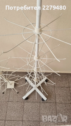  Стелаж въртящ, снимка 2 - Стелажи и щандове - 52063413