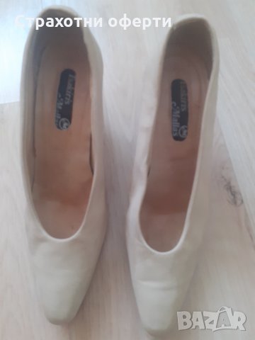 Дамски обувки цвят крем