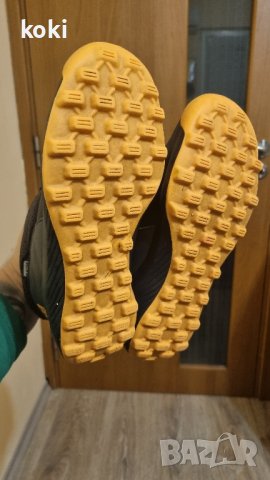 Ботуши Адидас /като нови, снимка 2 - Детски боти и ботуши - 43147193