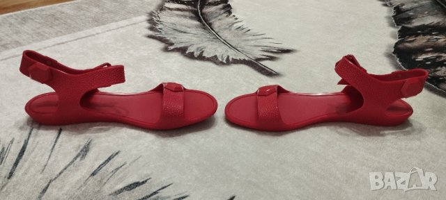 "Givenchy" нови гумени сандали , снимка 8 - Сандали - 43725222