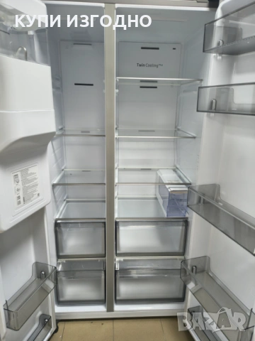 Хладилник с фризер Samsung side by side ледогенератор, снимка 2 - Хладилници - 53561272
