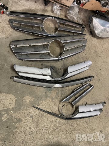 Лайсна за предна решетка мерцедес ц класа w204 хром никел лайсна