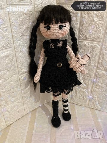 Уензди Адамс , снимка 2 - Кукли - 39551972