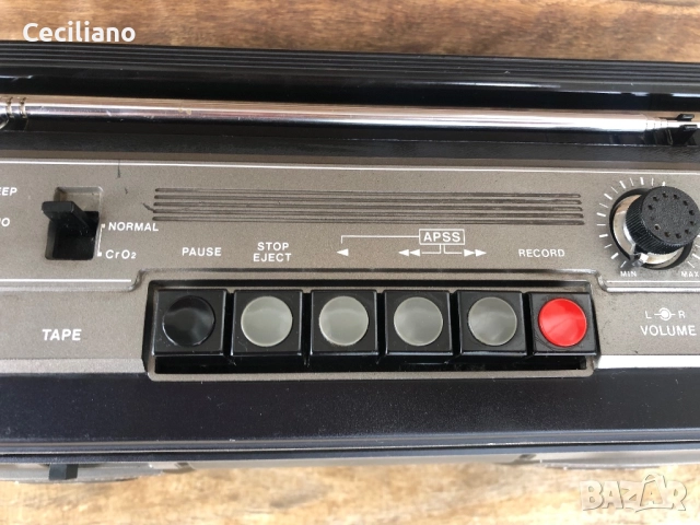 Радиокасетофон Sharp GF-8080E  Japan, снимка 9 - Радиокасетофони, транзистори - 52621500