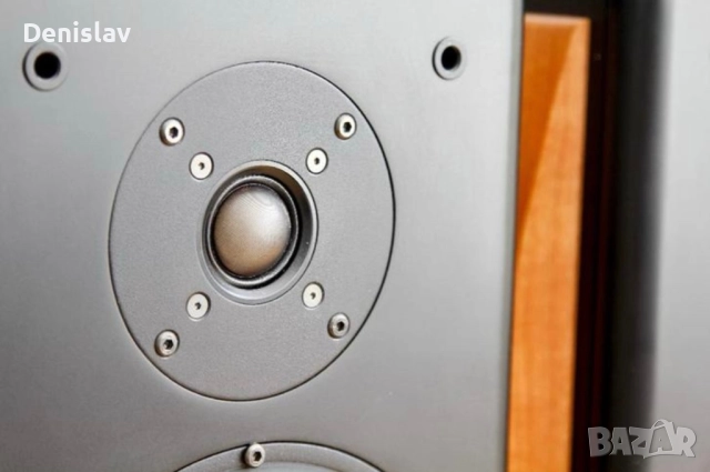 Usher Compass X-718, снимка 4 - Тонколони - 52566359