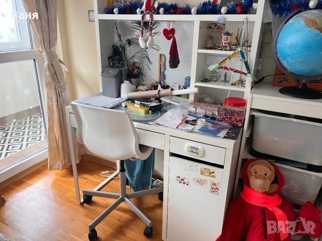 IKEA легла с рамки и матраци и бюра със столове, снимка 9 - Мебели за детската стая - 53142771