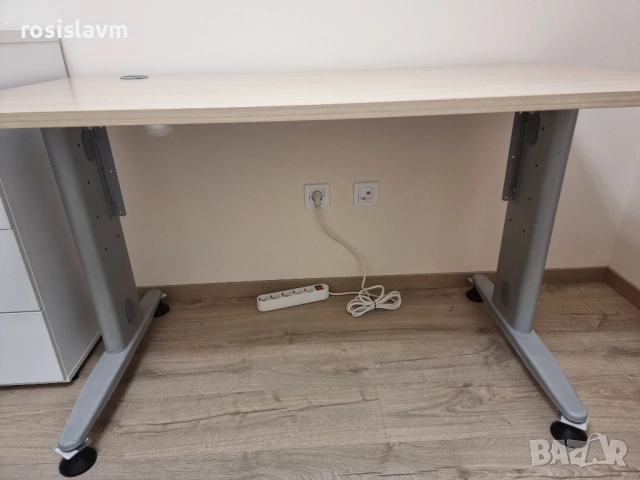 Геймърско/Офис бюро 135 х 70 дъб бук, снимка 4 - Бюра - 52355921