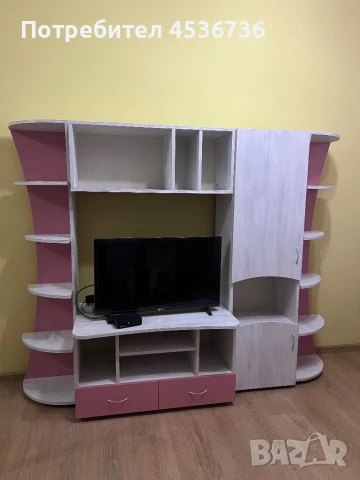 Продавам секция. Дълга 3 метра, висока 1,6 метра , снимка 1