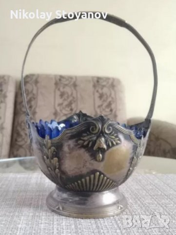 Антична кошничка със синьо стъкло, снимка 1 - Антикварни и старинни предмети - 26689876