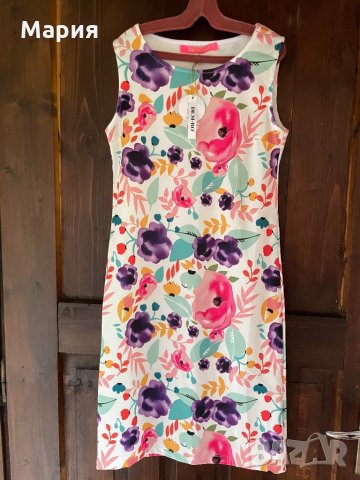 Дамска рокля на цветя