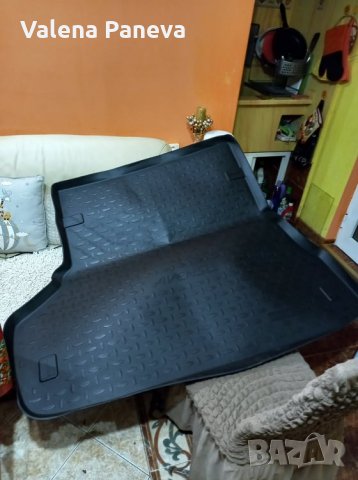 стелка за багажник за Toyota Avensis комби 1998-2003, снимка 3 - Аксесоари и консумативи - 34983270