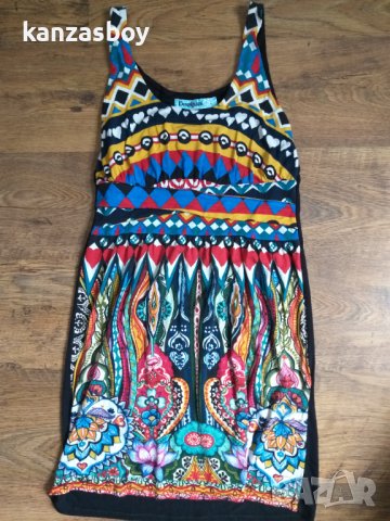 desigual - страхотна рокля КАТО НОВА, снимка 5 - Рокли - 37636551
