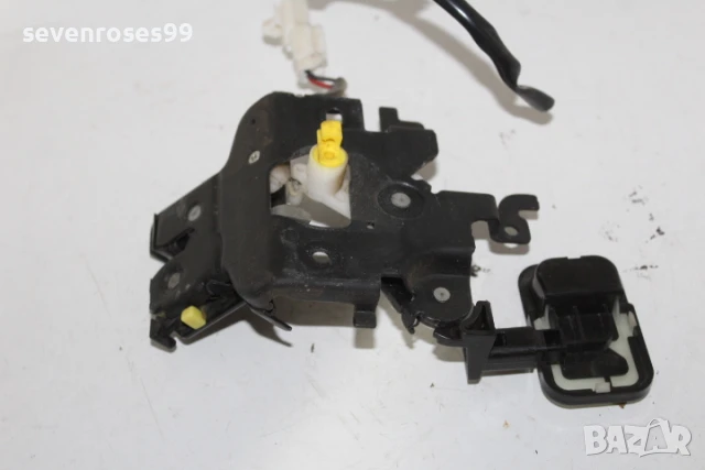 Брава заден капак Мазда 3 2008 2.3i 158hp Mazda 3 седан, снимка 5 - Части - 51229628