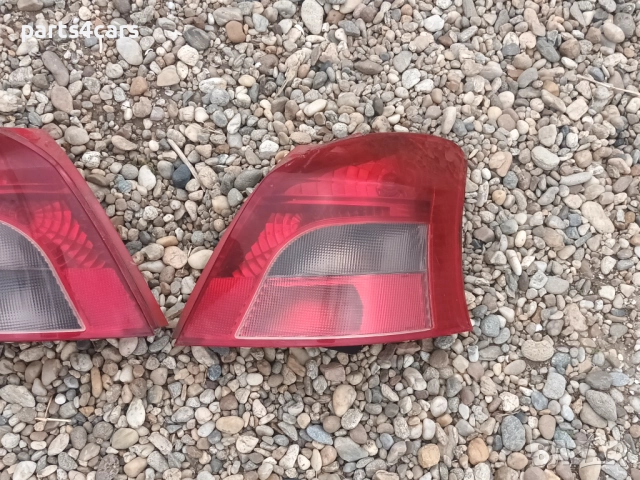 ляв и десен стоп за тойота ярис 05 + TOYOTA YARIS, снимка 3 - Части - 51764110