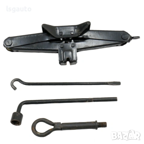 Комплект крик, ключ и кука за теглене Nissan Almera Tino (V10) 2000-2006 ID: 158096, снимка 2 - Части - 53560755