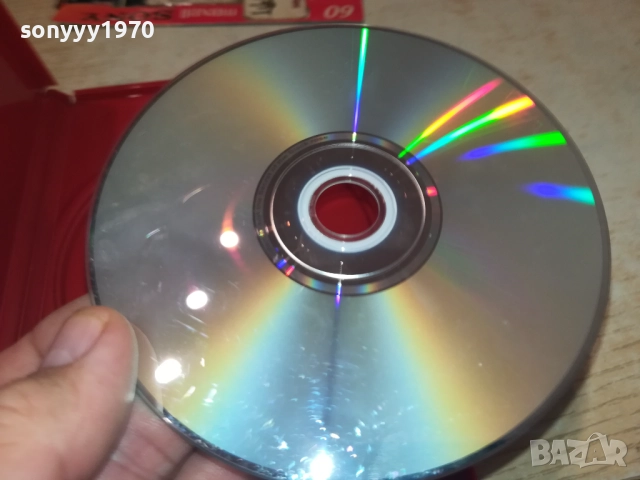 ЙОЛАНДА И ТАЙНАТА НА ЧЕРНАТА РОЗА ДВД 180925, снимка 18 - DVD филми - 51759330