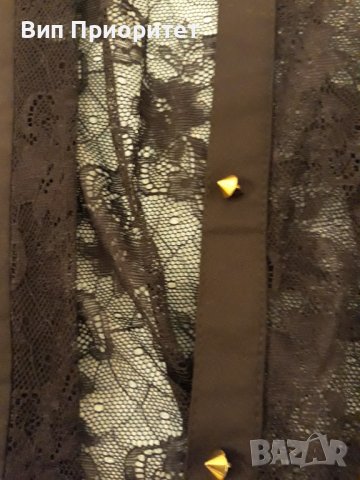 Много луксозна копринена горница в черно, марка KIKI RIKI  с конусовидни ефектни копчета, снимка 10 - Туники - 37446306