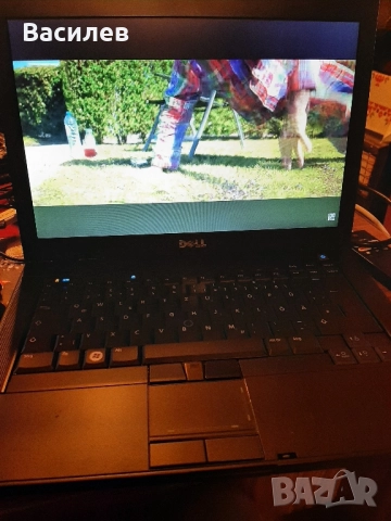 Лаптоп DELL , снимка 2 - Лаптопи за дома - 52370579