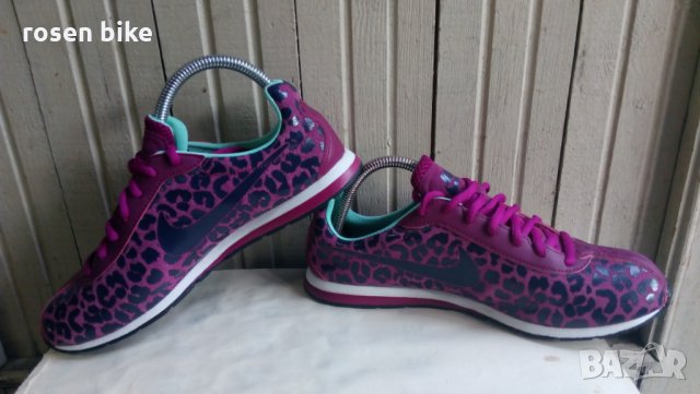 Оригинални маратонки''Nike Little Runner Print Suede''39 номер, снимка 2 - Маратонки - 28320308