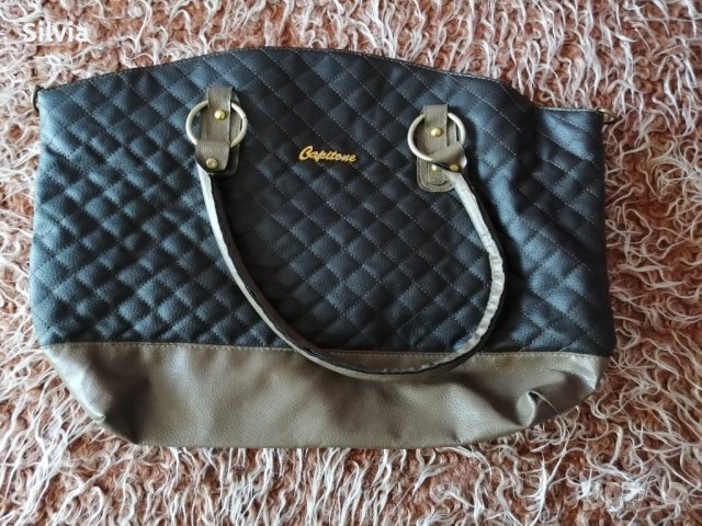 Дамска чанта а една преграда и джоб-10лв.