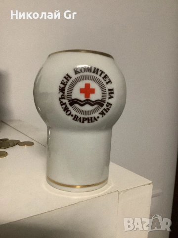 Пропаганден порцелан ваза Варна отличен състояние височина 10’5см