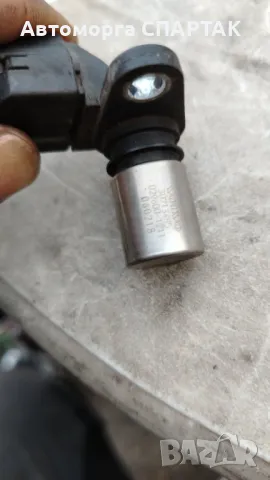 Volvo S80 Сензор за положение на коляновия вал 0296001211 30713485 071103, снимка 2 - Части - 48830321