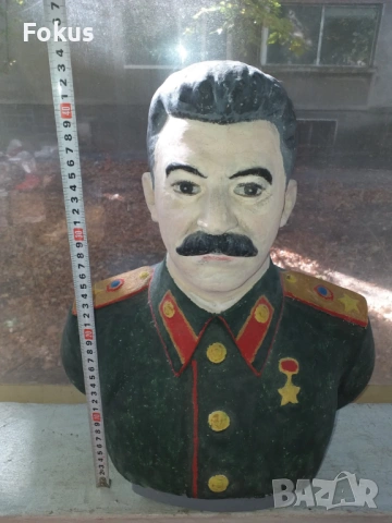Голям гипсов бюст на Сталин рисуван с маслени бои, снимка 6 - Антикварни и старинни предмети - 53363664
