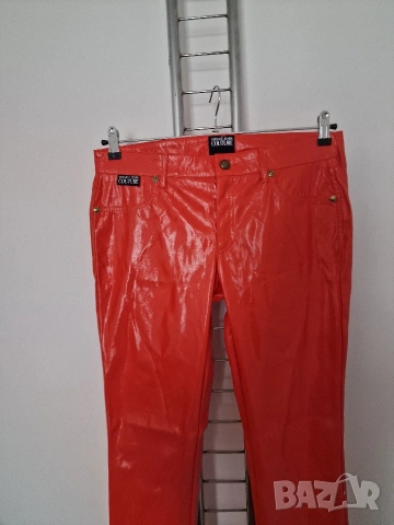 Страхотни дамски панталони VERSACE JEANS COUTURE размер 31 , снимка 3 - Панталони - 53574584