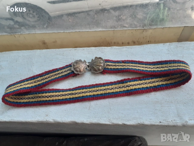 Плетен вълнен колан с малки бронзови пафти за носия - детски, снимка 2 - Антикварни и старинни предмети - 53273311
