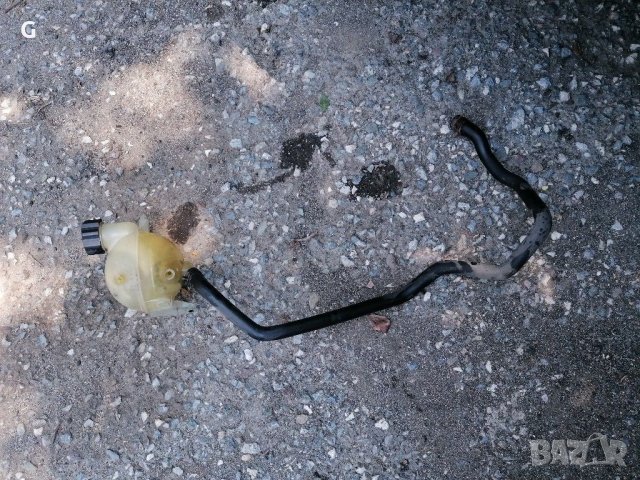 Казанче антифриз Пежо 307, снимка 3 - Части - 33384554