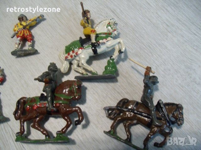 № 5754 стари оловни фигурки - малка колекция - 10 броя  - размери от 5 / 3 см до 8 / 6 см , снимка 6 - Други ценни предмети - 34707446