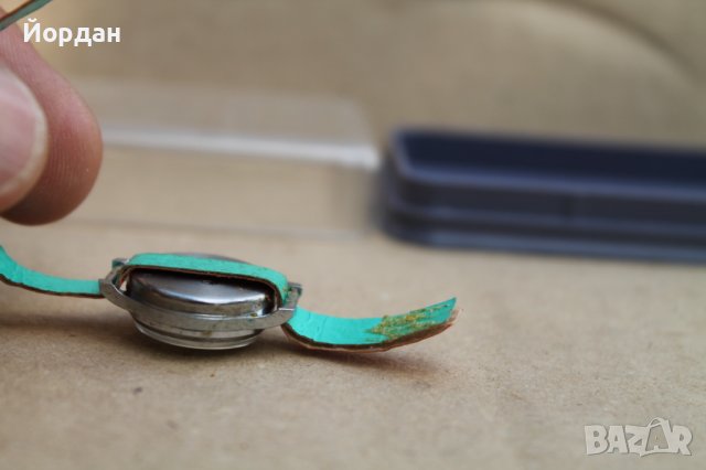 СССР дамски часовник    "ЧАЙКА" нов, снимка 5 - Антикварни и старинни предмети - 38022972