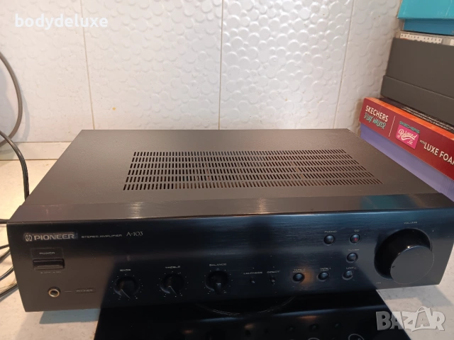 Pioneer A-103 усилвател, снимка 2 - Ресийвъри, усилватели, смесителни пултове - 51003005