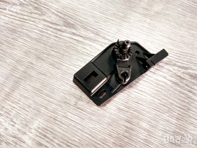 1J1823633A,**НОВО**VAG**ДРЪЖКА ЗА ОТВАРЯНЕ НА КАПАКА*Монтажен комплект, преден капак*