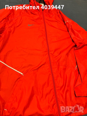 Ветровка Nike XL уголемена, снимка 2 - Спортни дрехи, екипи - 44894812